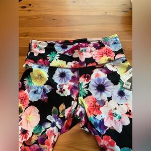NWT - Old Navy active go dry, high-rise legging, extra large, tall, black floral